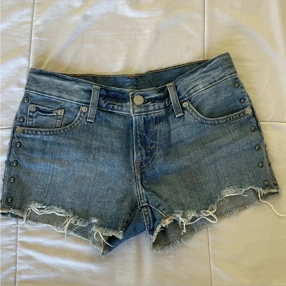 Levi’s studded denim cutoff shorts - Picture 1 of 8